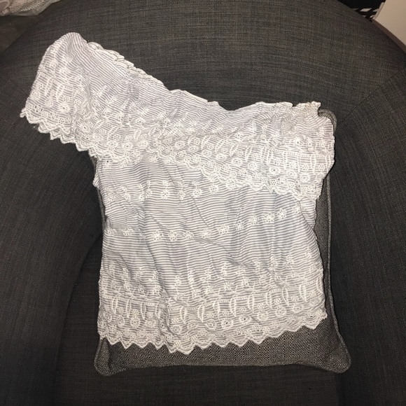 Clothes - Picture 1 of 1